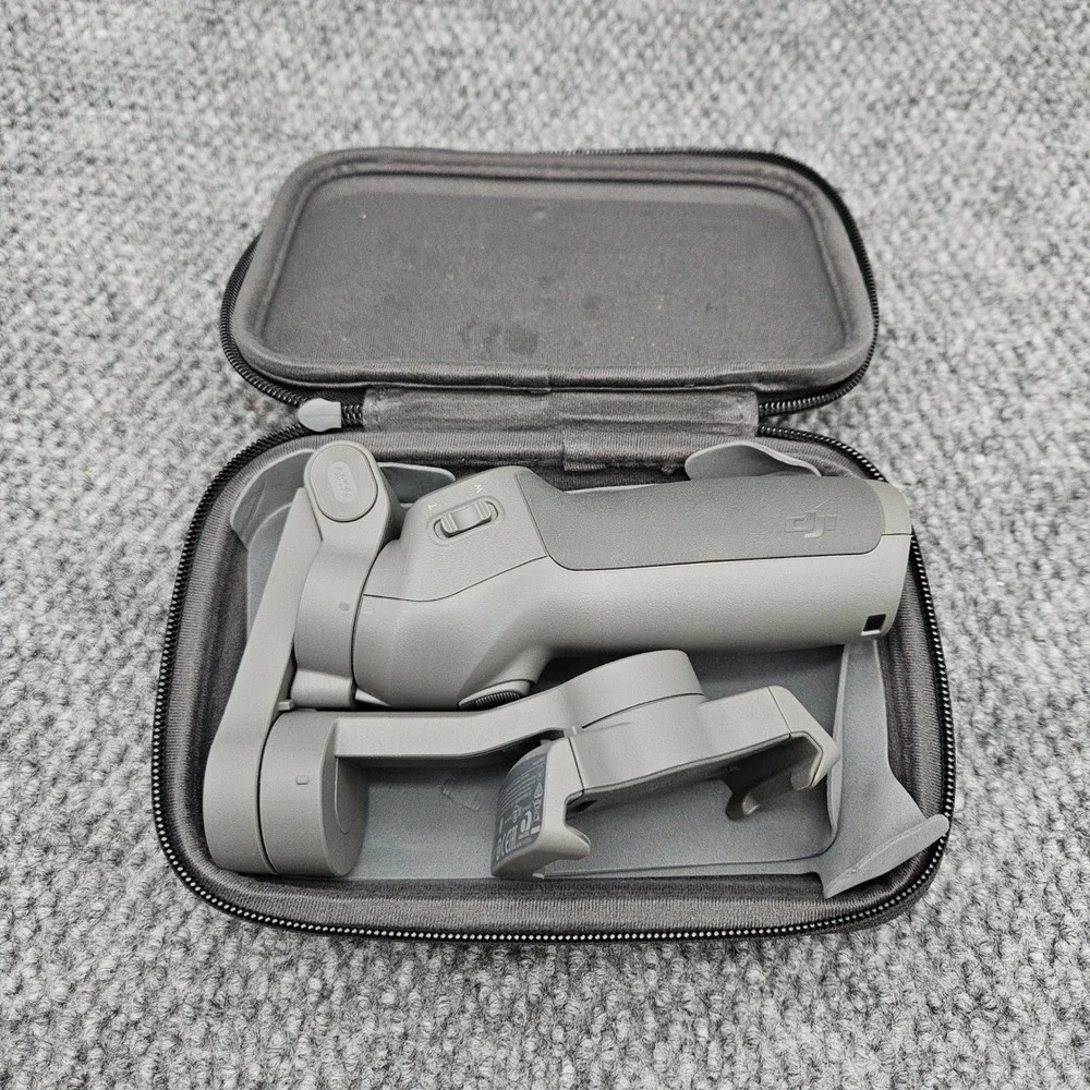 DJI Osmo Mobile 3 Handheld Smartphone Gimbal Stabilizer with Case OF100 (Tested)